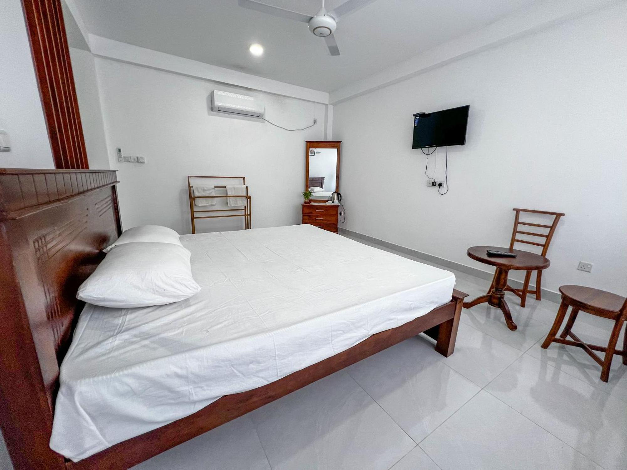 Meridian Holiday Resort Ratnapura Exterior foto